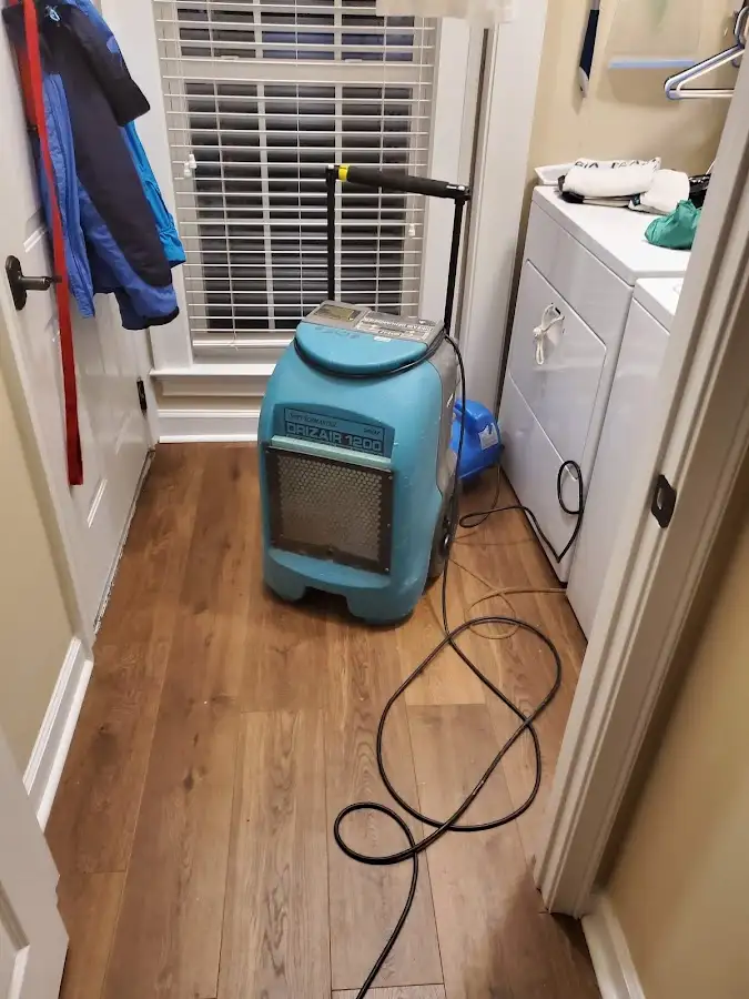 Commercial dehumidifier deployed for Flood Damage Cleanup in Centralia